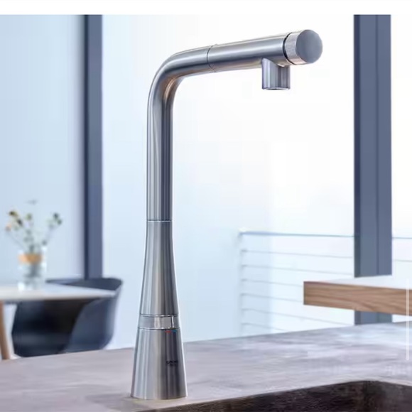 GROHE Zedra SmartControl Pull-Out Kitchen Faucet - Picture 10 of 13